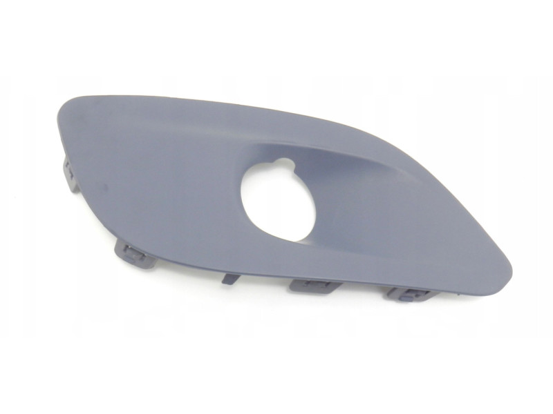 Решітка бампера Peugeot 308 13-17 права (FPS) c отвором