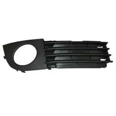 Решітка бампера закрита права Audi A6 C5 01-05 (FPS) 4B0807682