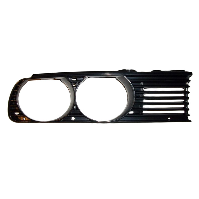 Решітка радіатора BMW 3 E30 87-91 права (LKQ) 51131945886