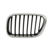 Решітка радіатора BMW X5 E53 00-03 права LKQ 51138402646