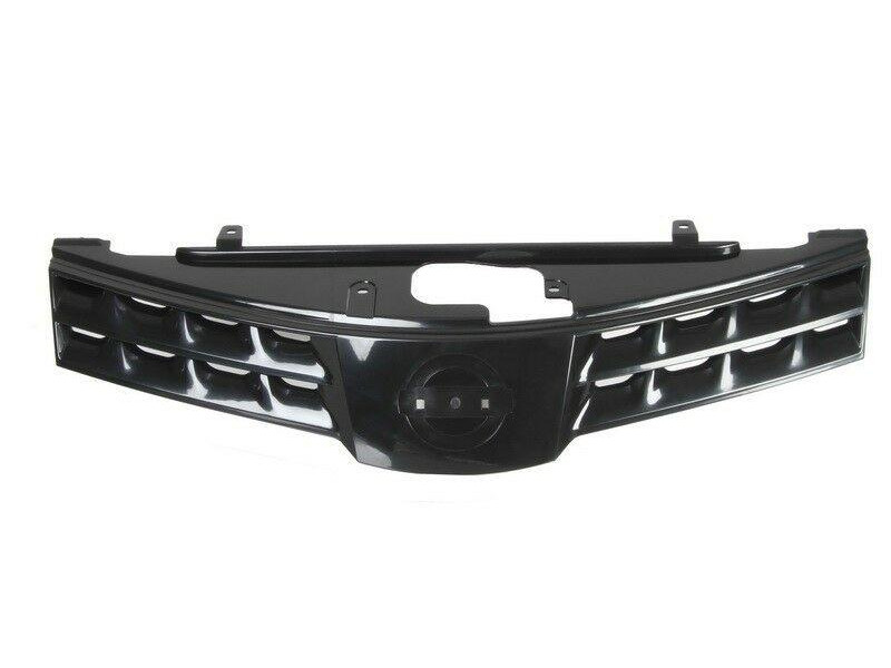 Решітка радіатора Nissan Note 06-09 LKQ 623109U000