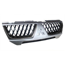 Решітка радіатора Mitsubishi Pajero Sport 04-08 чорна з хром рантом (FPS) MN182509BB