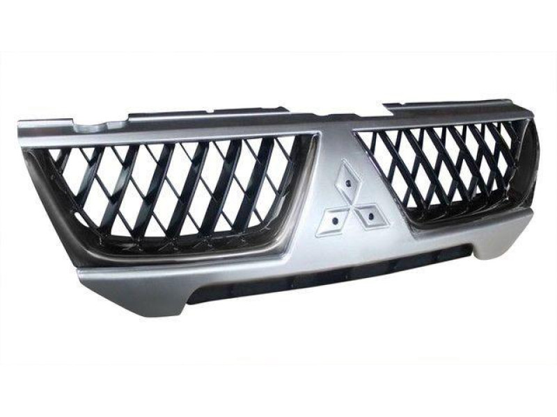 Решітка радіатора Mitsubishi Pajero Sport 04-08 чорна з хром рантом (FPS) MN182509BB