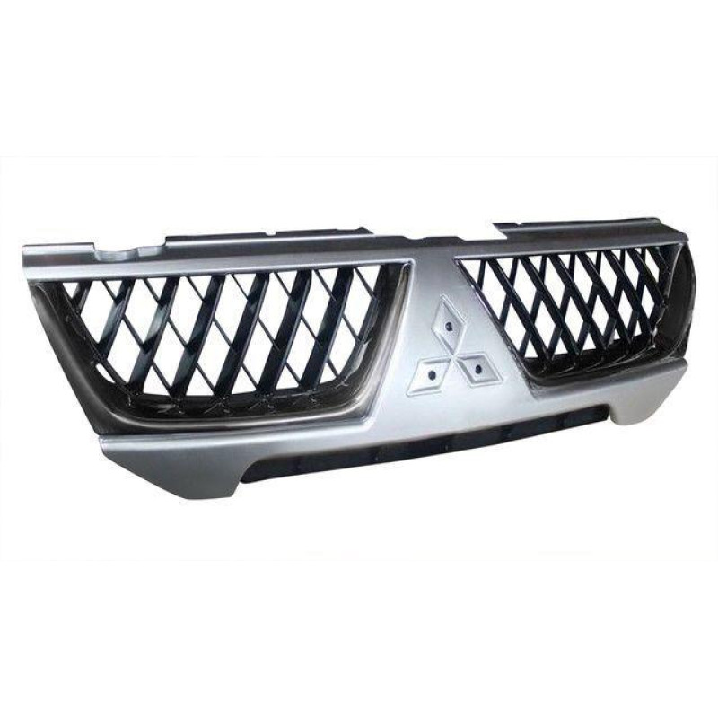 Решітка радіатора Mitsubishi Pajero Sport 04-08 чорна з хром рантом (FPS) MN182509BB