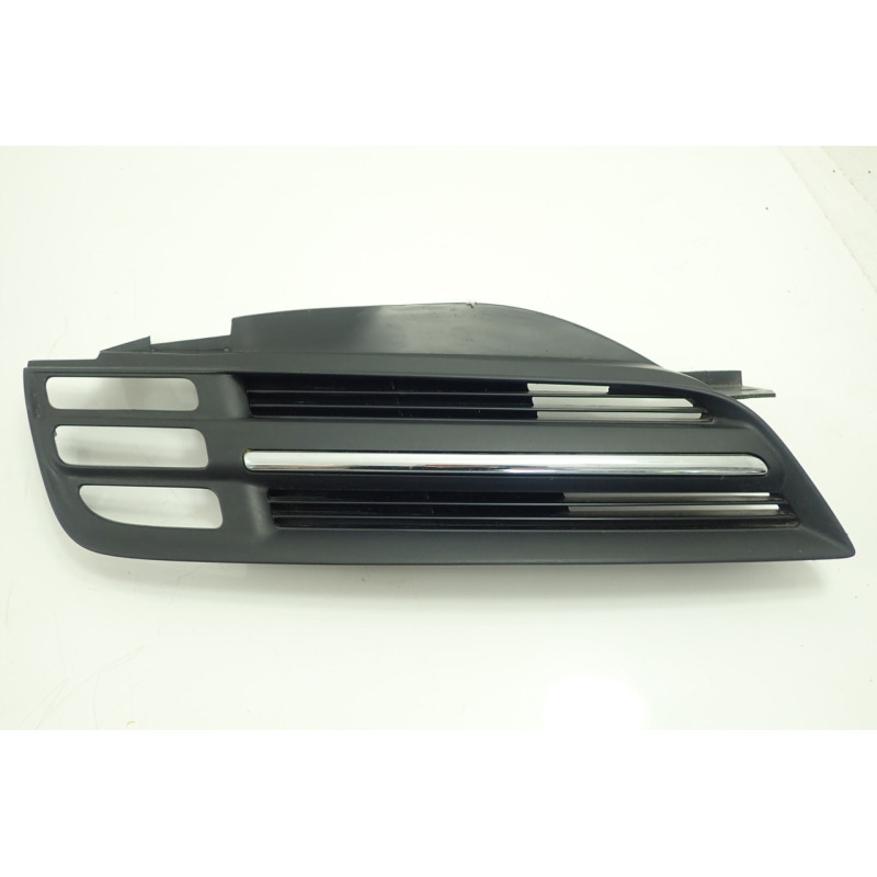 Решітка радіатора Nissan Micra 03-05 хром/чорний (FPS) 62320AX600