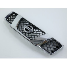 Решітка радіатора Nissan Pathfinder / Navara 05-10 (FPS) з хром. рамкою 62310JS500