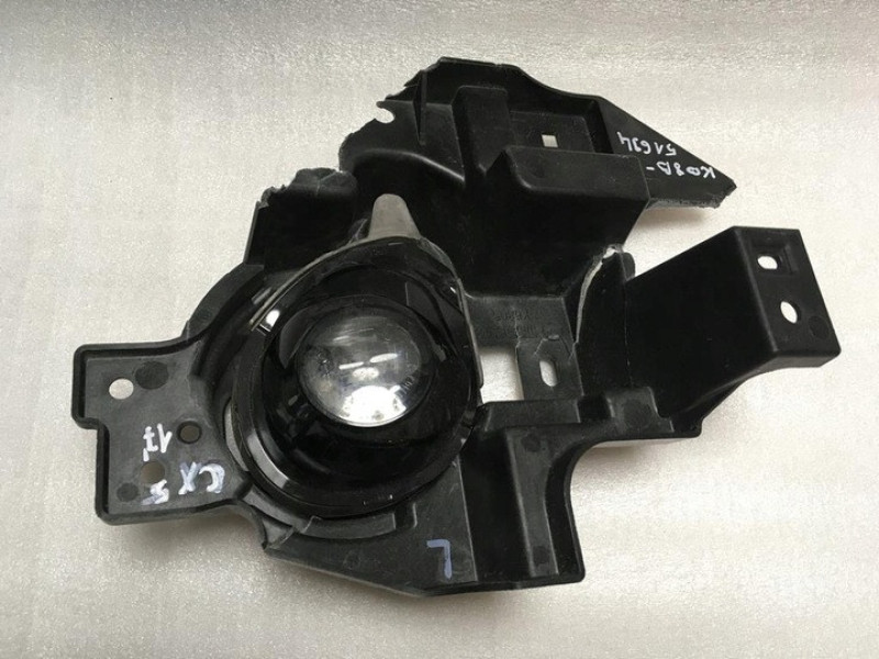 Кріплення правої протитуманної фари Mazda CX-5 2017- Signeda KB8B-51-694