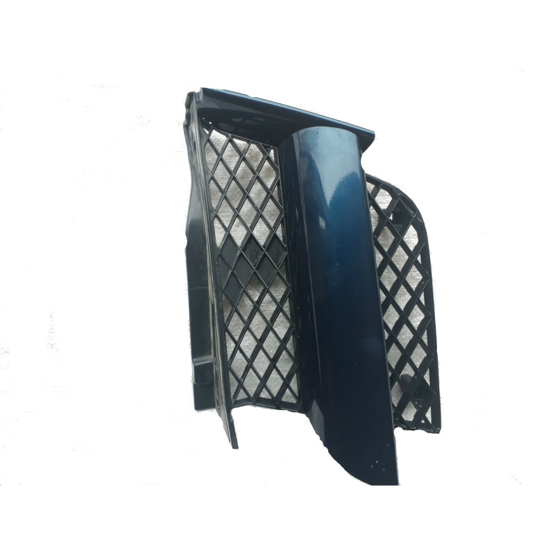 Решітка радіатор ліва Mitsubishi Outlander 1 03-09 (Tempest) MN133229