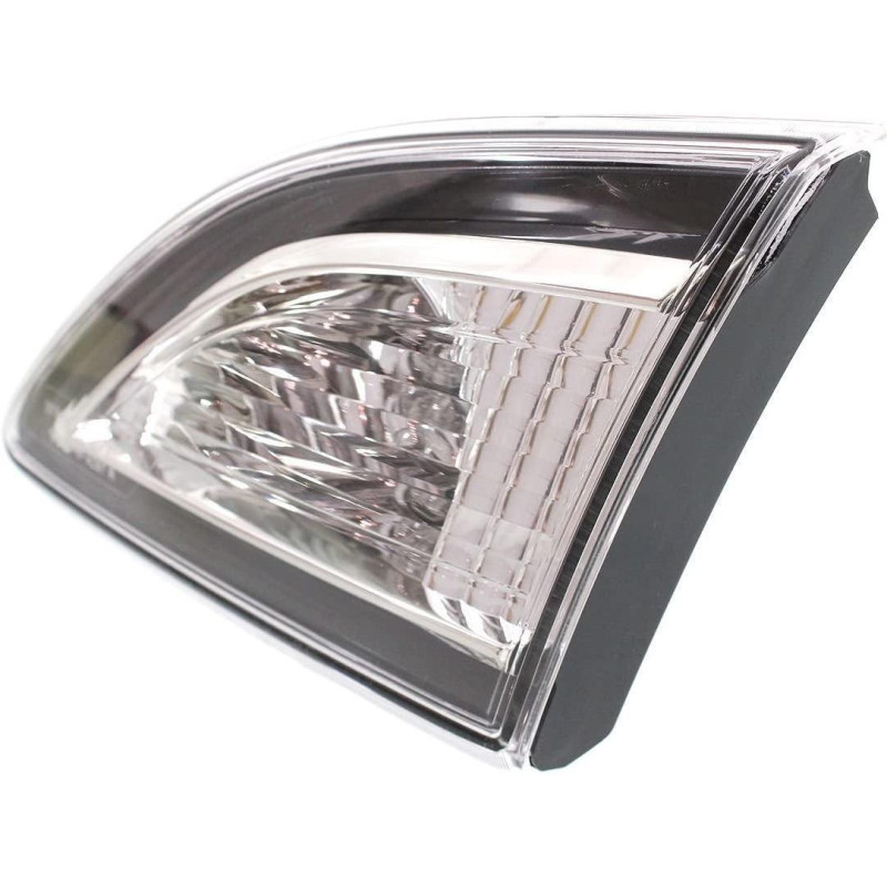 Ліхтар задній Mazda 3 09-12 внутрішній правий (TYC) BBM4513F0G