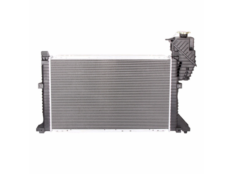 Радіатор охолодження двигуна Mercedes Sprinter (Tempest) A9015003100