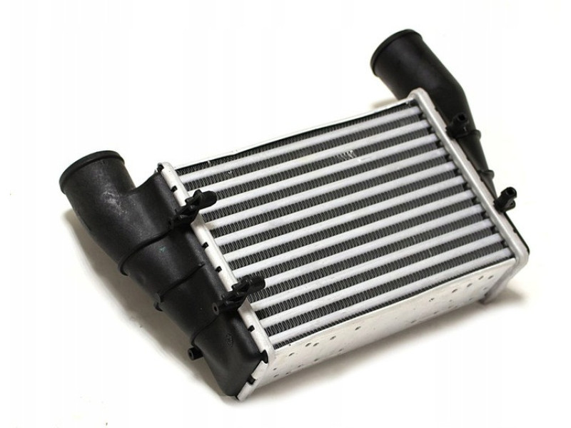 Інтеркулер Audi A4/Audi A6/VW Passat B5 18/19TD 94- (Van Wezel) 058145805B
