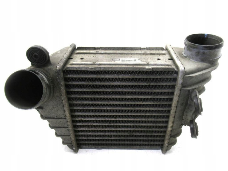 Інтеркулер VW Golf 4 1.8/1.9 TDI MT/AT (Van Wezel) 1J0145805D