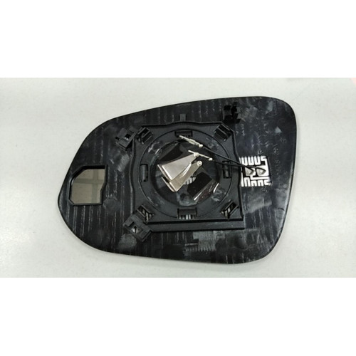Вкладиш дзеркала правий Toyota RAV4 2013-2018, Highlander 2016-, Hilux 2016- Тайвань 87931-42C10