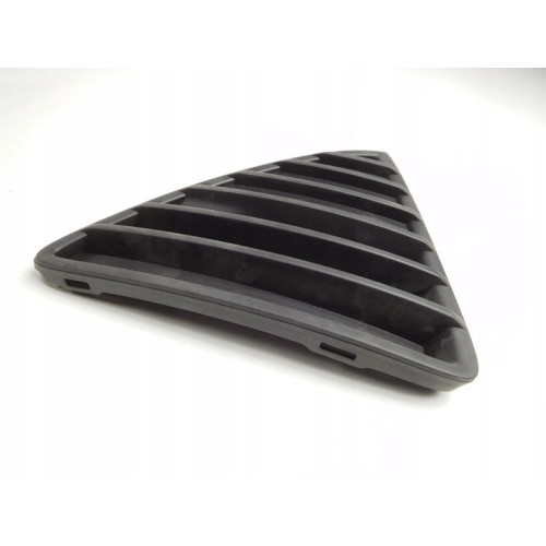 Решітка переднього бампера права Ford Focus 2011-2014 (Signeda) 1718736