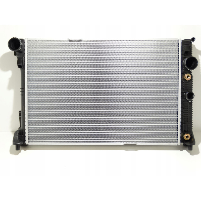 Радіатор охолодження двигуна Mercedes C-Class (Van Wezel) A2045004103