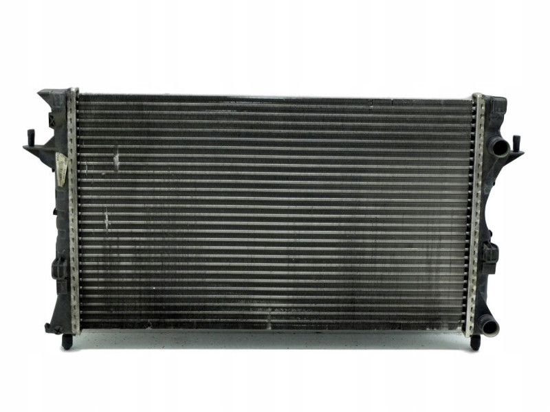 Радіатор охолодження двигуна Renault Laguna 2 01- (Van Wezel) 8200008764