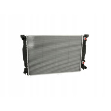 Радіатор охолодження двигуна Audi A4/A6 3.0 i AT  /-AC 00-04 (Van Wezel) 8E0121251M