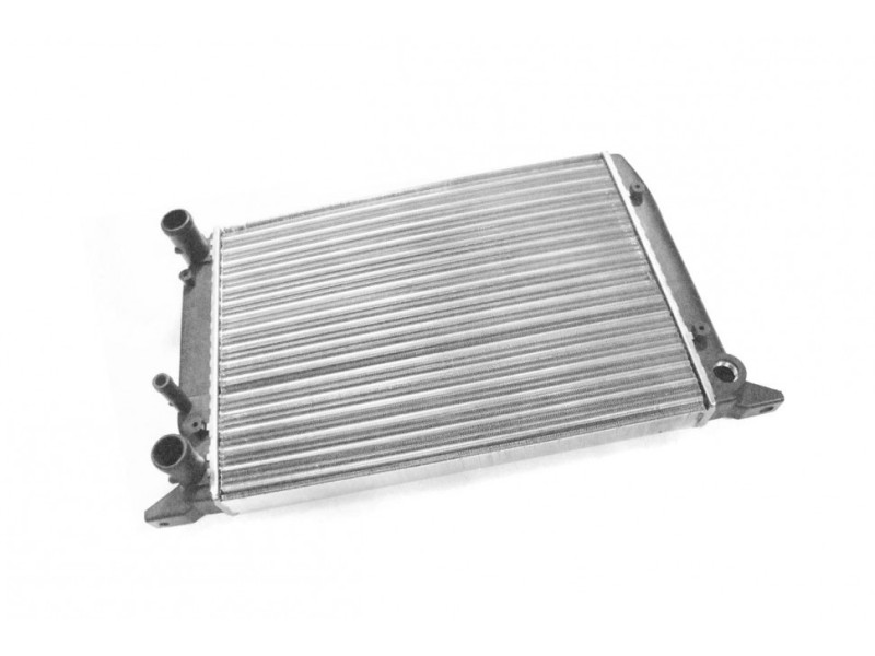 Радіатор охолодження двигуна Audi 80 1.6/1.8 MT 86-91 (Van Wezel) 811121253F