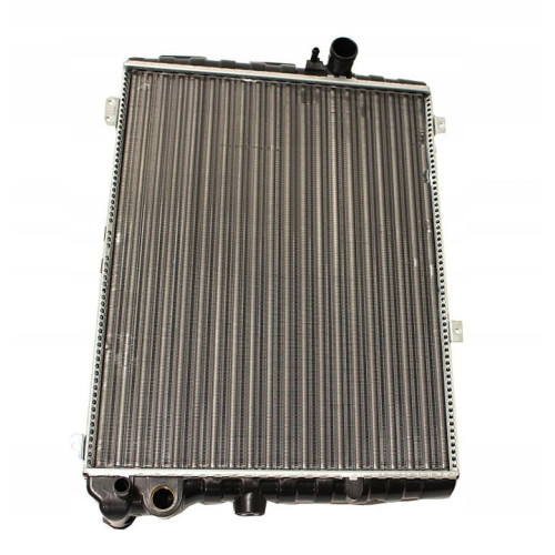 Радіатор охолодження двигуна Audi 80/90 MT/AT 83-91 (Van Wezel) 855121251