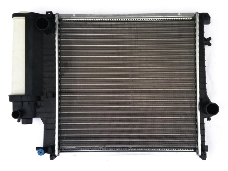 Радіатор охолодження двигуна BMW 316/8/20/5 E36 MT 90- (Van Wezel) 17111728906