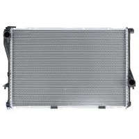 Радіатор охолодження двигуна BMW 5(E39)/7(E38)MT 98- (Van Wezel) 17111436061
