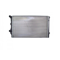 Радіатор охолодження двигуна VW Golf 5/Audi A3/VW Touran 19TDi 03- (Van Wezel) 1K0121253AP