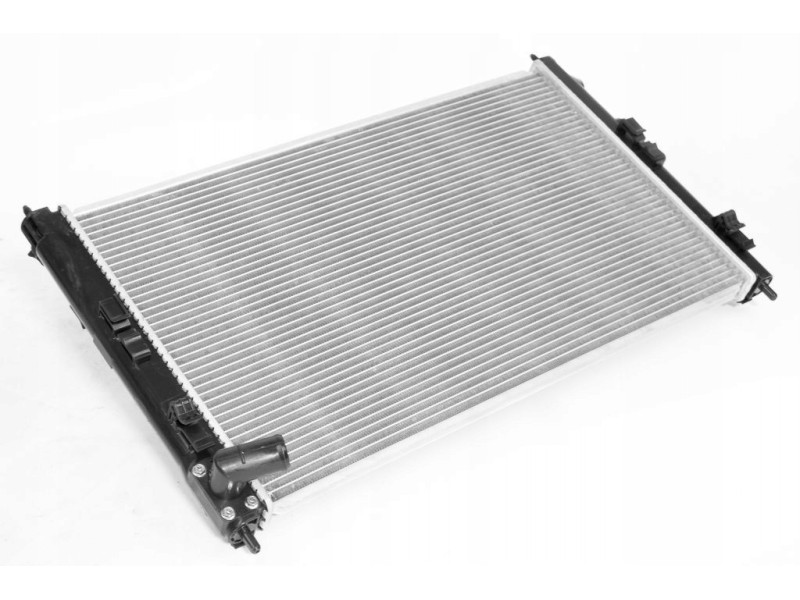 Радіатор охолодження двигуна Mitsubishi Lancer X / Mitsubishi Outlander XL 10-12 (Van Wezel) 1330V6