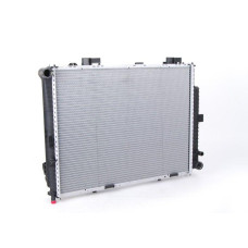 Радіатор охолодження двигуна Mercedes W210 E300TD AT  /-AC 97 (Van Wezel) A2105006603