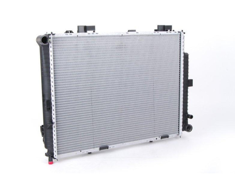 Радіатор охолодження двигуна Mercedes W210 E300TD AT /-AC 97 (Van Wezel) A2105006603