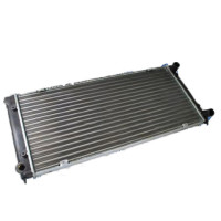 Радіатор охолодження двигуна VW Passat B2/VW Santana 1.6/1.8  AC (Van Wezel) 321121251AJ