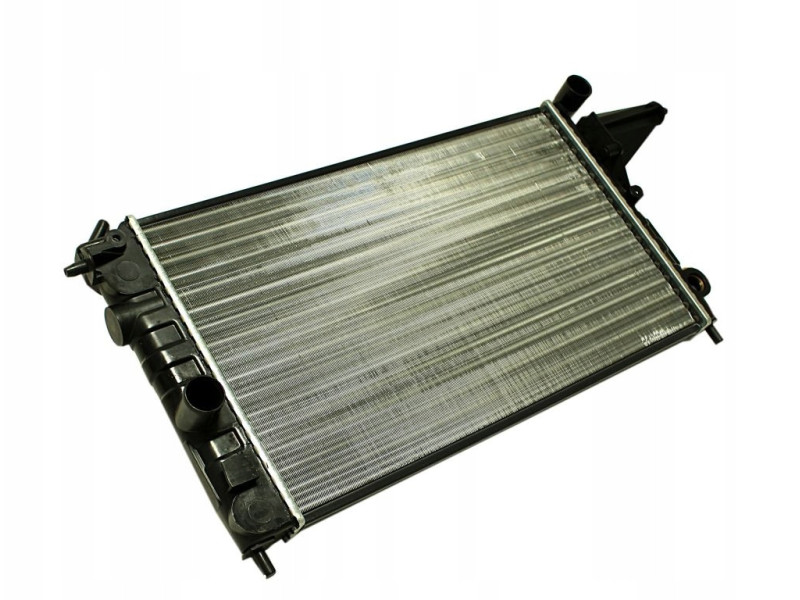 Радіатор охолодження двигуна Opel Vectra A 1.4/1.6 MT 88-95 (Van Wezel) 1300088