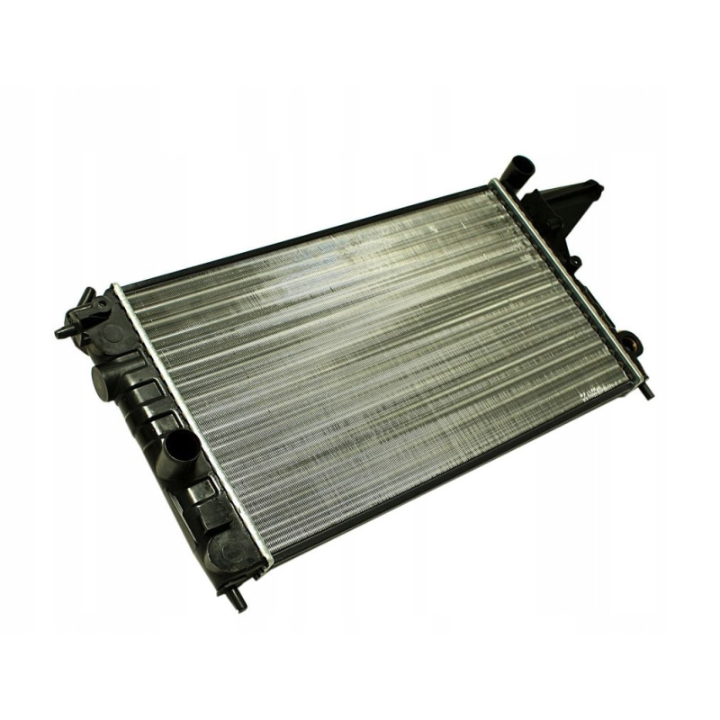 Радіатор охолодження двигуна Opel Vectra A 1.4/1.6 MT 88-95 (Van Wezel) 1300088