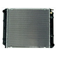 Радіатор охолодження двигуна Volvo 740/760/940 MT 82-96 (Van Wezel) 463027