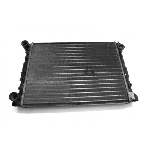 Радіатор охолодження двигуна VW Passat B3 1.6/1.8 1988-1992 (Van Wezel) 353121253T