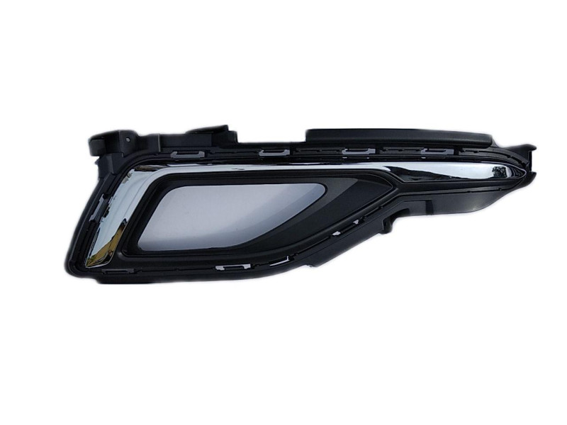 Решітка переднього бампера Hyundai Sonata LF 14-17 права (Tempest) з отв. 