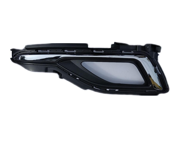 Решітка переднього бампера Hyundai Sonata LF 14-17 ліва (Tempest) c отв. 