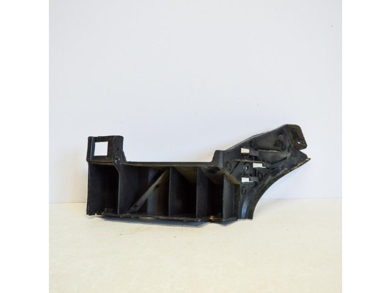 Кріплення заднього бампера праве VW Polo 05-09 FPS 6Q6807376