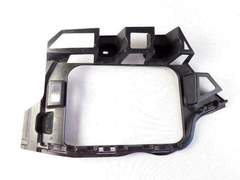 Кріплення заднього бампера ліве VW Touareg 2 2010-2014 FPS