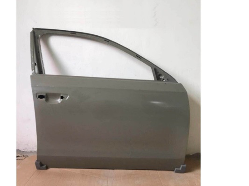 Двері передні праві VW Passat B7, B8 USA 2011-2019 FPS 561831056A