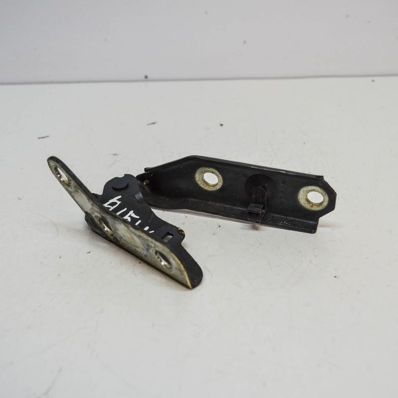 Петля капота ліва VW Polo 01-09 (Elit) 6Q0823301C