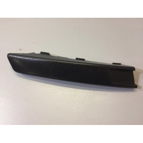 Молдинг переднього бампера правий VW Passat B6 2005-2010 (Elit) 3C0807646A GRU