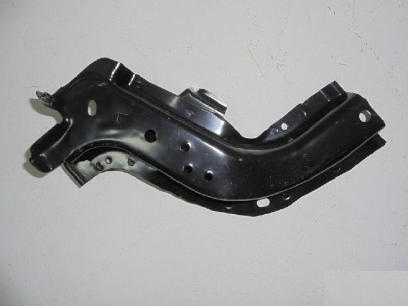 Ремчастина передньої панелі ліва Suzuki SX4 06-14 (Elit) 5812080J00