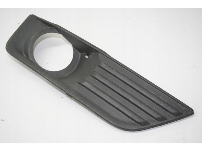 Решітка переднього бампера права Ford Focus 2 05-08 (Elit) 4M5119952AE