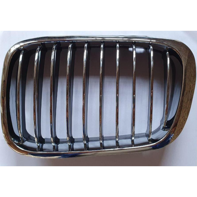 Решітка радіатора права BMW 3 e46 98-01 чорн/хром LKQ 51138208490