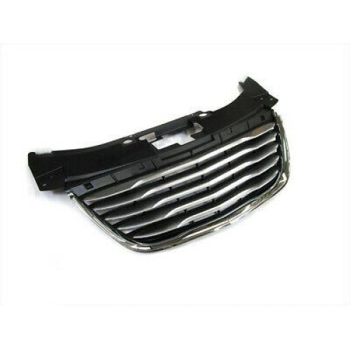 Решітка радіатора Chrysler 200 2010-2014 (LKQ) 68102305AE