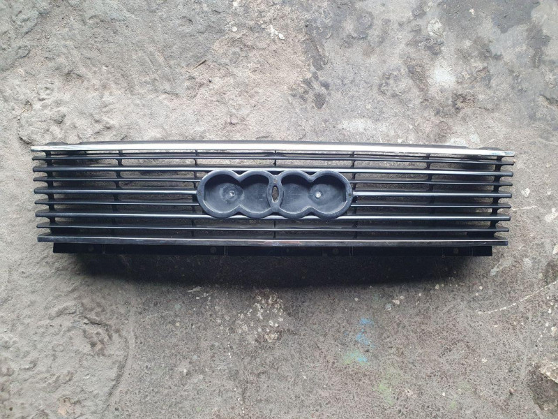 Решітка радіатора Audi 100 C3 86-91 (Tempest)