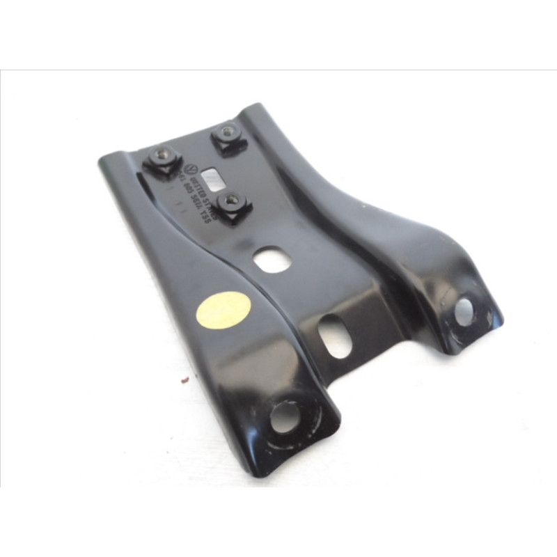 Кронштейн замка капота VW Passat B7 2011-2015 USA Signeda 561805567A