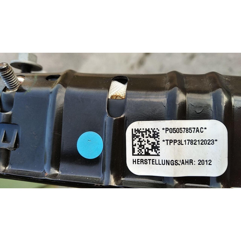 Подушка безпеки колін передня права Dodge Dart 13-16 airbag колін пасажира аирбег 5057857AC