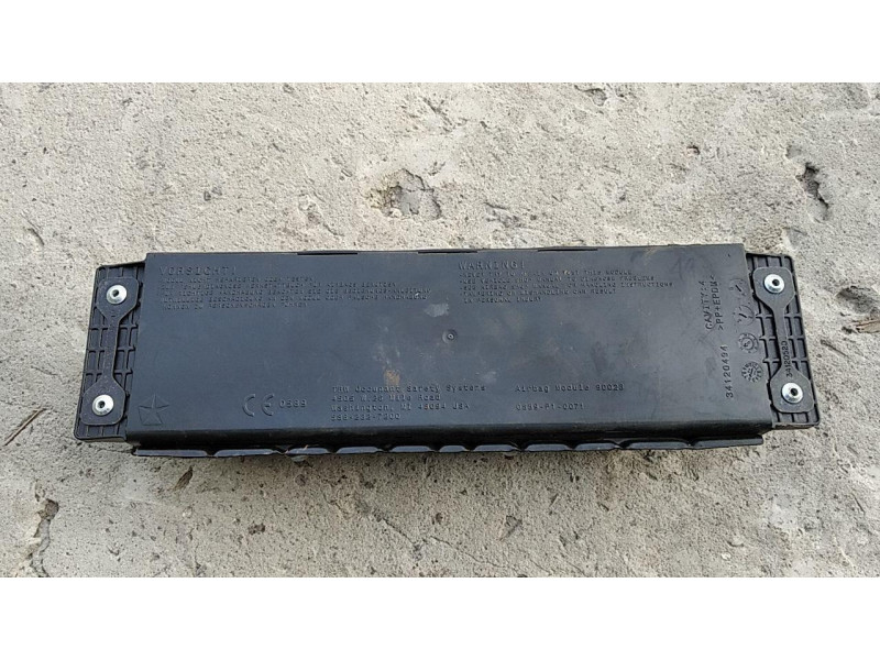 Подушка безпеки колін передня ліва Dodge Dart 13-16 airbag колін водія аирбег 68102233AC