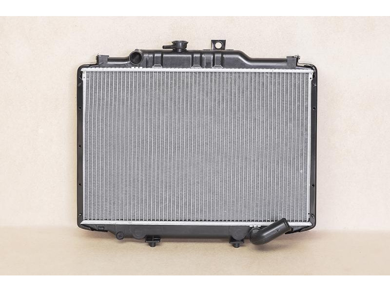Радіатор охолодження двигуна Hyundai H-1/Mitsubishi l300 (Van Wezel) 2530043810